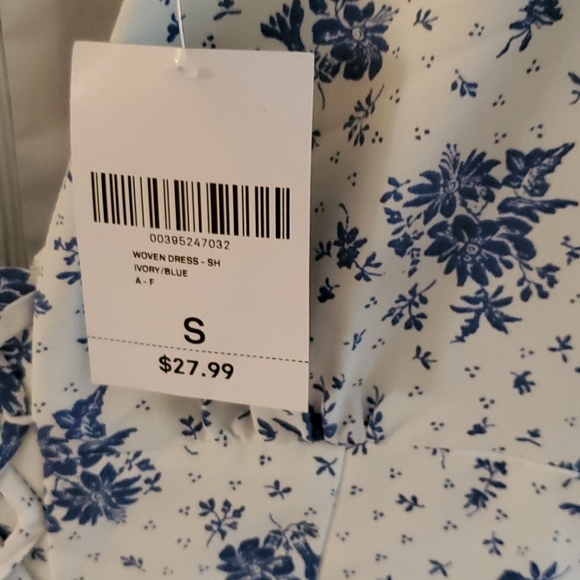 Dress - Picture 2 of 2